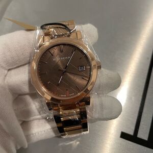 NIB Brown Dial Rose Gold Burberry Watch
